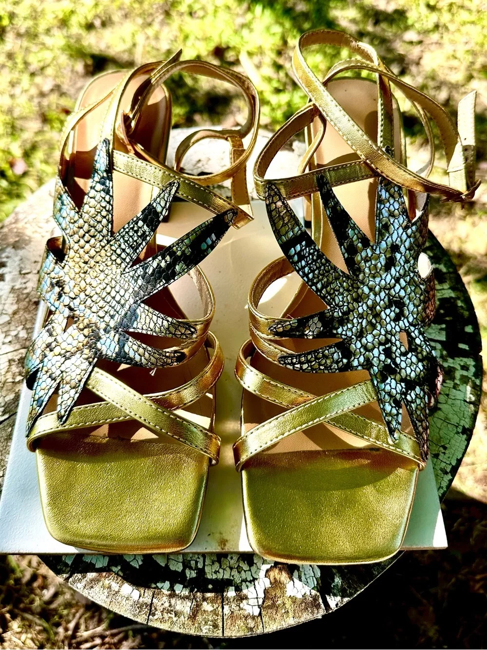 N/A stylish gold
